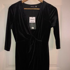 Black velvet dress 🖤